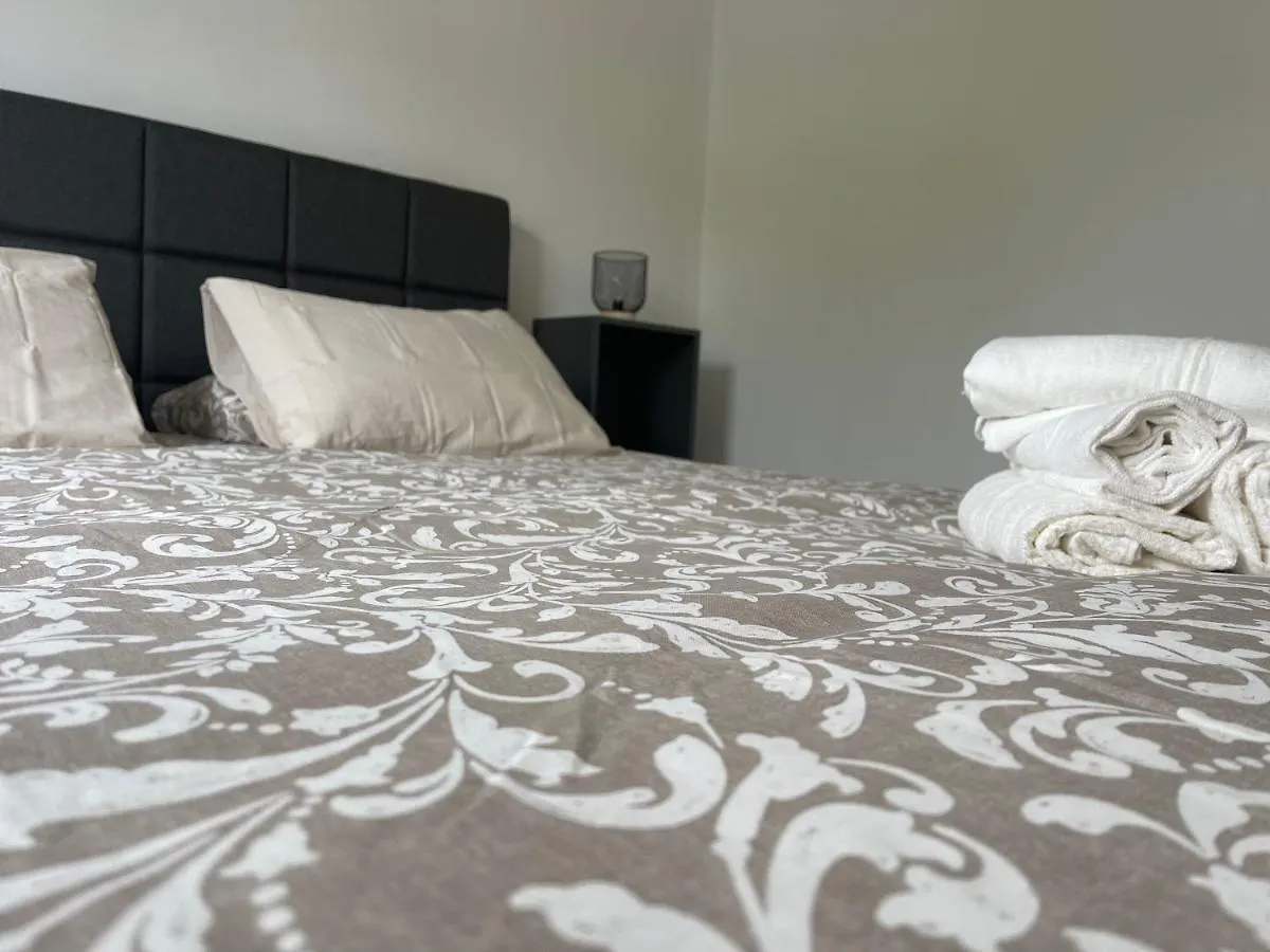 Homestay Galaksi-Habitacion Doble Privada En Casa Compartida-Uebica2 Mairena del Aljarafe