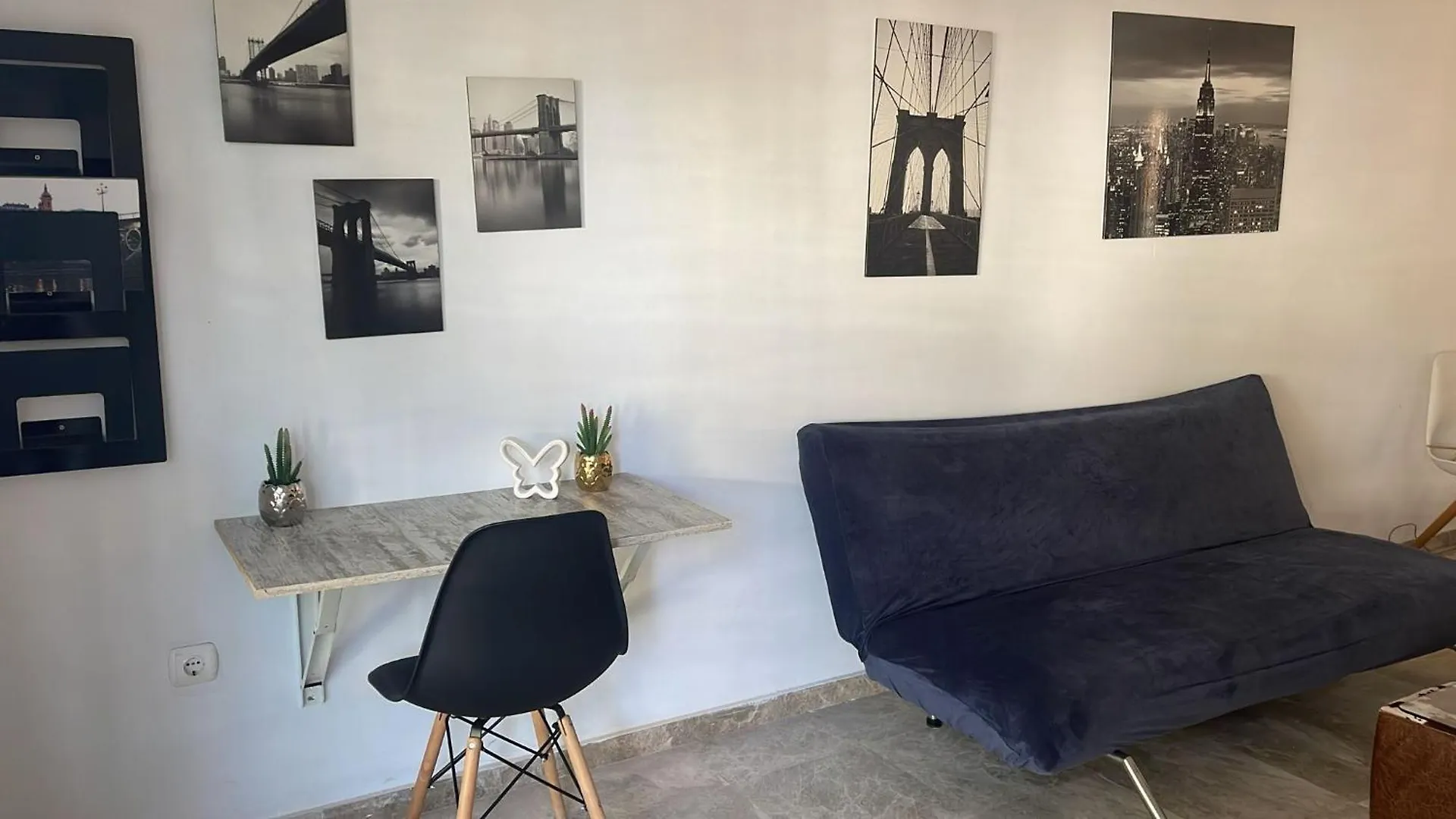 Homestay Galaksi-Habitacion Doble Privada En Casa Compartida-Uebica2 Mairena del Aljarafe Spain