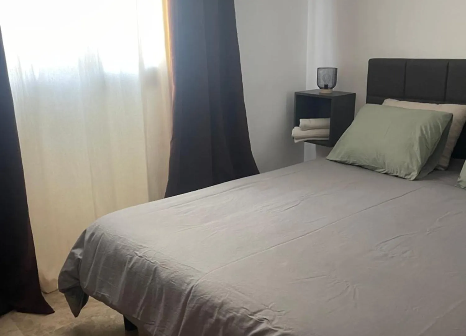 Homestay Galaksi-Habitacion Doble Privada En Casa Compartida-Uebica2 Mairena del Aljarafe