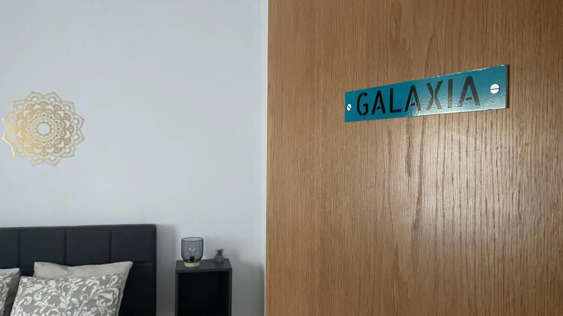 Galaksi-Habitacion Doble Privada En Casa Compartida-Uebica2 Mairena del Aljarafe
