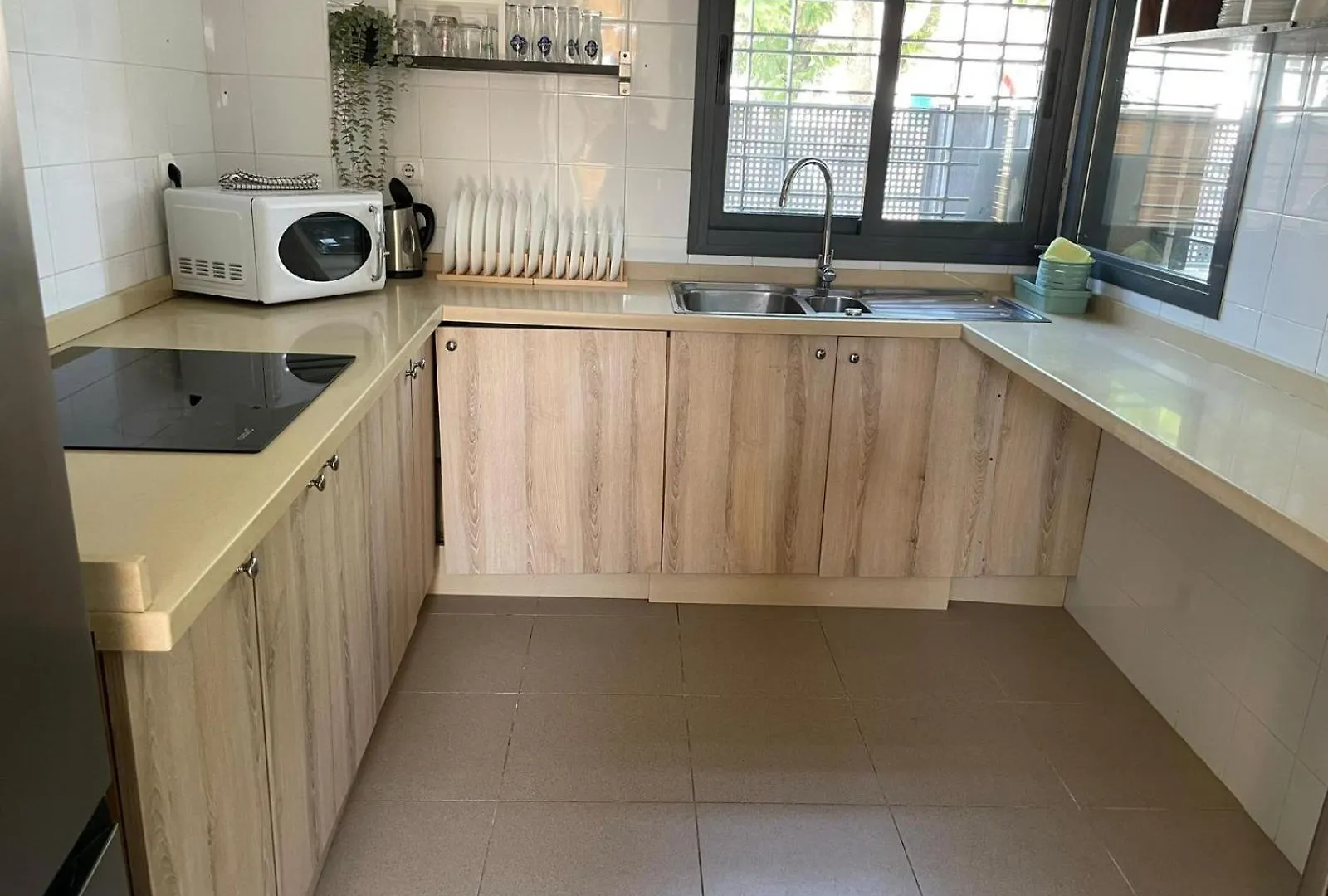 Galaksi-Habitacion Doble Privada En Casa Compartida-Uebica2 Mairena del Aljarafe Homestay